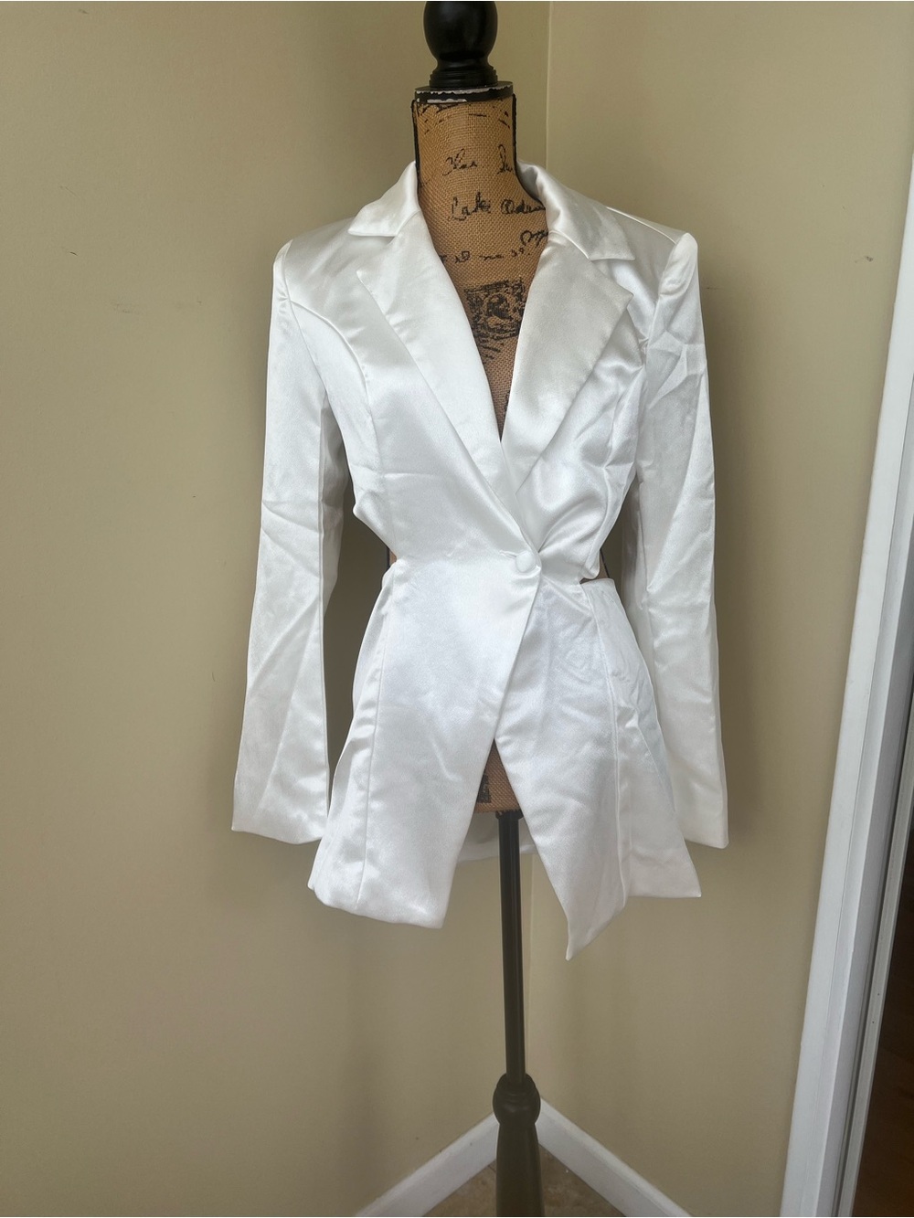 NWT Satin White Women's Blazer Jacket